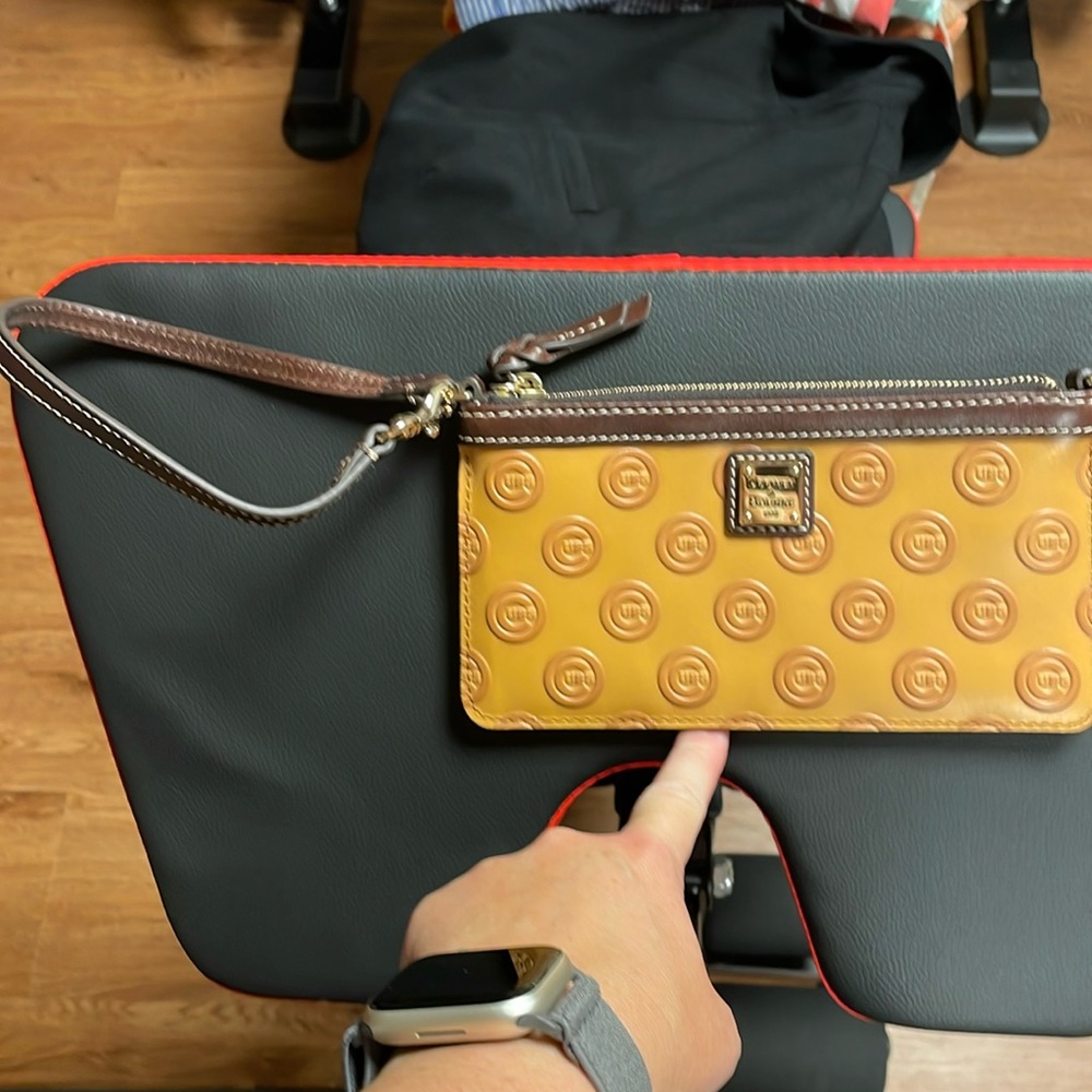 Dooney and Bourke Chicago Cubs clutch